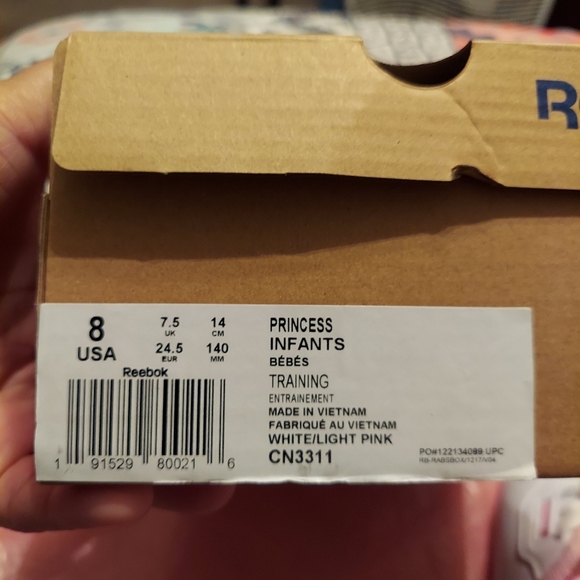 Reebok - Picture 5 of 5